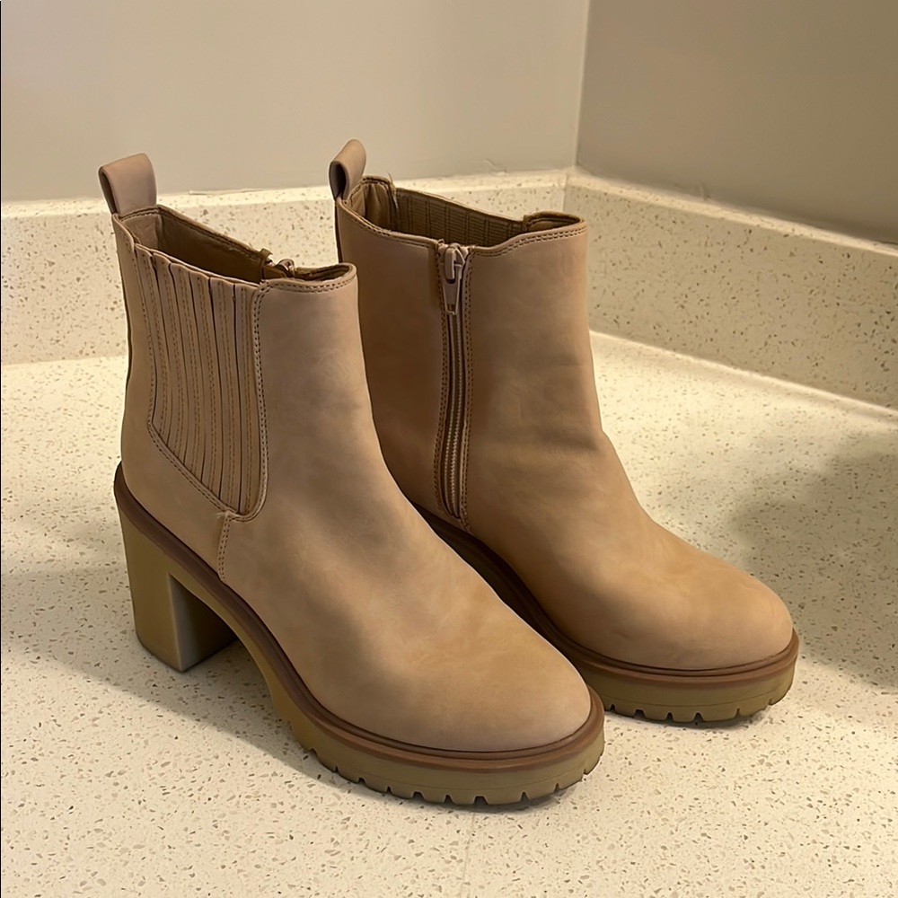 Tan Heeled Boots with Chunky Block Heel